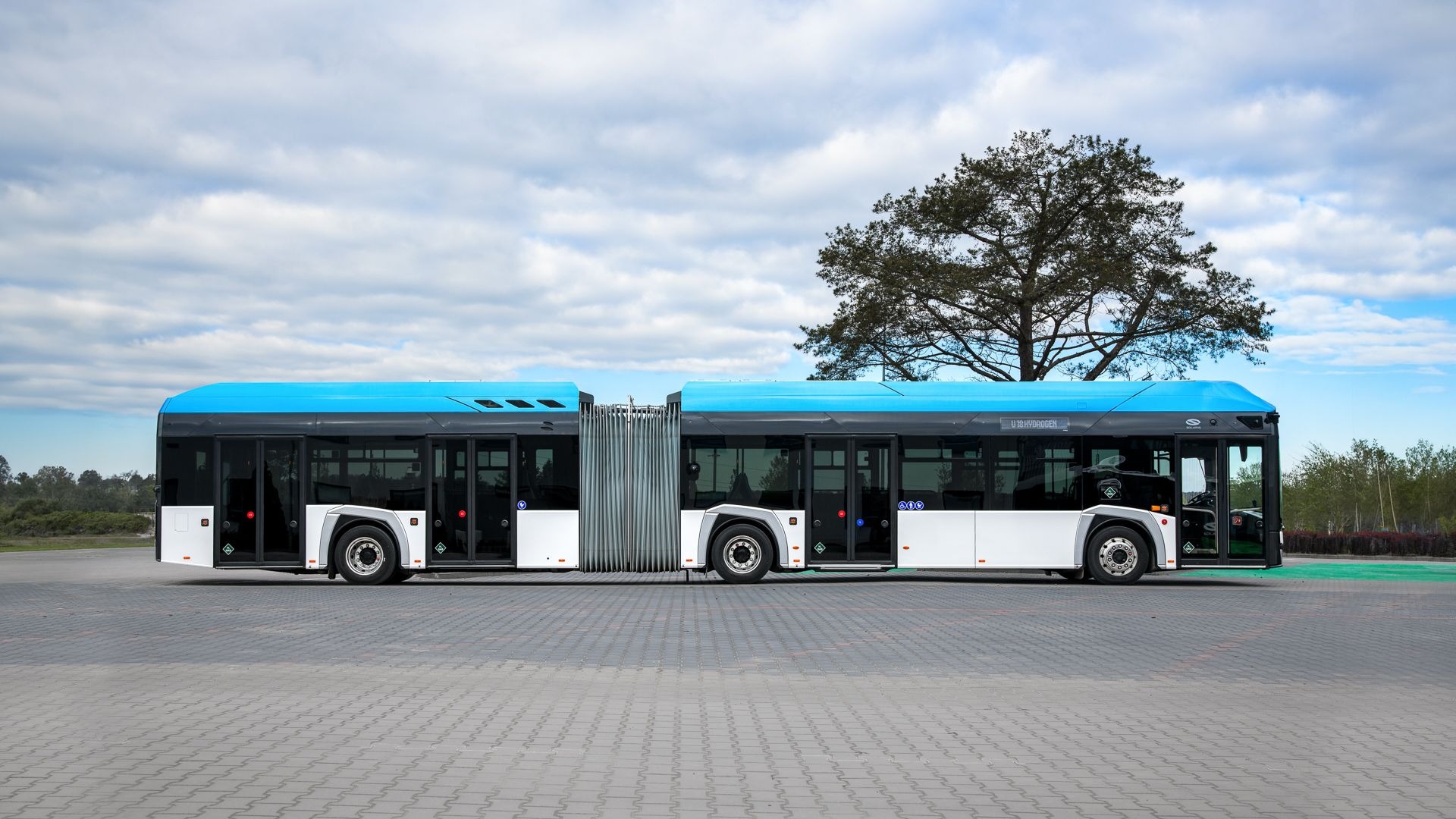 Solaris Urbino 18 Hydrogen Will Compete for the Bus of the Year Title