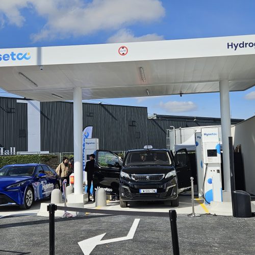 Hydrogen-powered Taxis Boost Sustainability in Paris